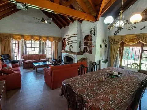 Casa 5 ambientes con 5 baños