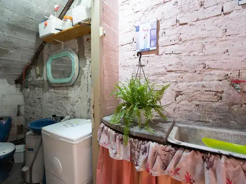 Casa 5 ambientes con 2 baños