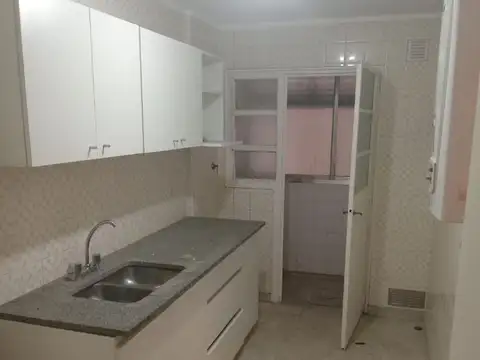 Presidente Domingo Faustino Sarmiento 100, Piso 4