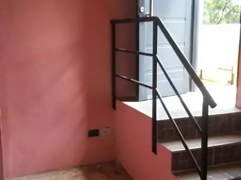 Oficina en Alquiler en Lomas De Zamora, $ 200.000