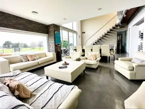 EXCLUSIVA Casa 7 ambientes con vista al Golf - EL VENADO COUNTRY CLUB CANNING