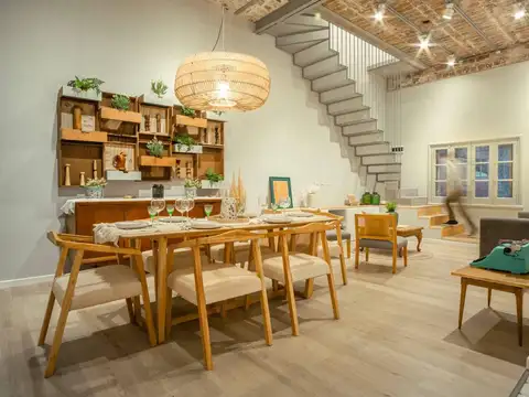 Venta casa de tres dormitorios con pileta, terraza y cochera. Zona Luis Agote, Rosario