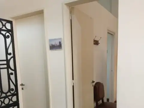 Depto 3 amb de uso profesional en planta baja al frente San Martin 906