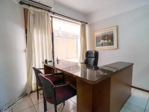 Avenida Pellegrini 1400