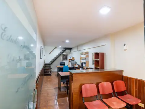 Oficina en Venta 49 años