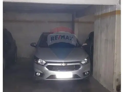 Cochera Cubierta amplia Flores