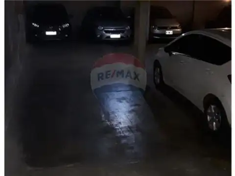 Cochera Cubierta amplia Flores