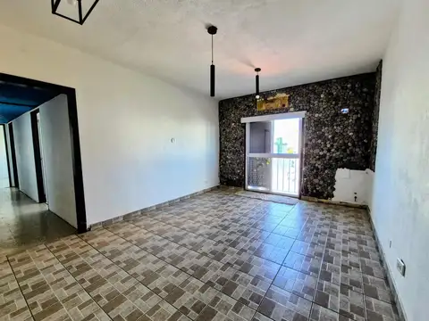 VENTA DEPARTAMENTO DE 4 AMBIENTES EN WILDE BARRIO CERRADO