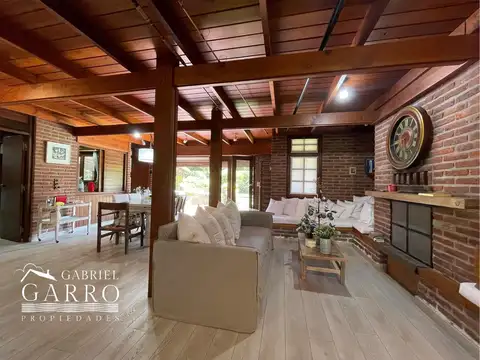 Casa 6 ambientes con 5 baños