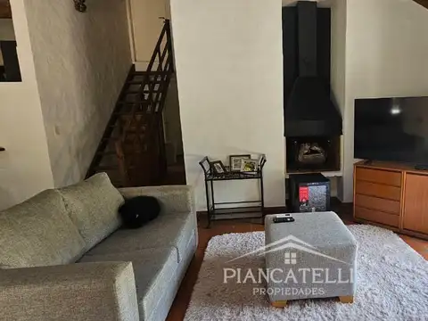 Casa 4 ambientes con 3 baños