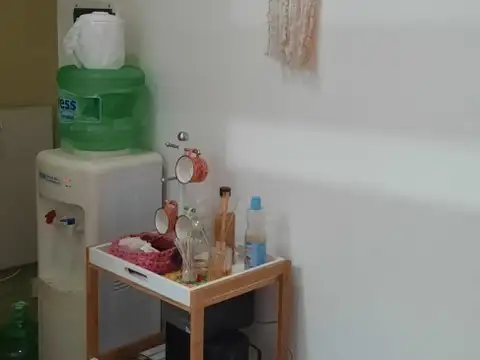 OFICINA 42M2 CON VISTA A LA AVENIDA, PLAZA Y CATEDRAL. AV. MITRE 686 AVELLANEDA (GALERIA MONUMENTAL)