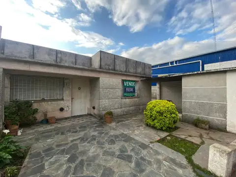Casa en venta en barrio el trebol, Lujan