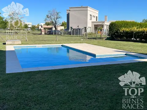 Casa en Venta en El Cantón - Barrio Golf, USD 265.000