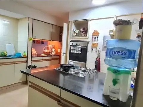 República Árabe Siria 2700 , Piso 3