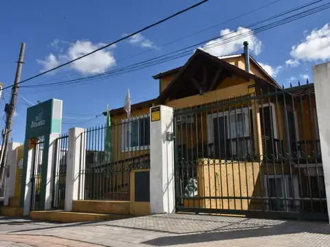 Venta Casa y Rotisería a Metros de la Rambla