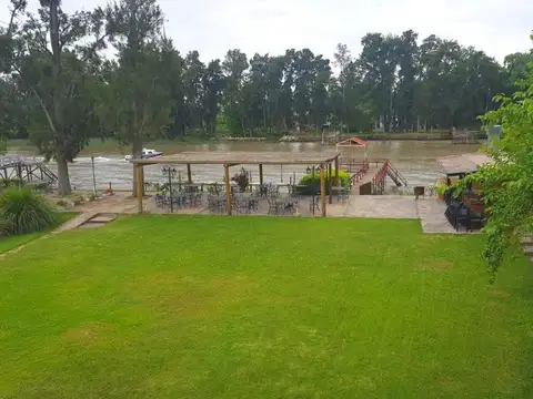 Venta Terreno 2.035 m² sobre el Río Luján con Muelle, Posada, Pileta y Cabañas – Oportunidad Turísti