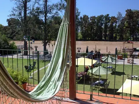 Venta Terreno 2.035 m² sobre el Río Luján con Muelle, Posada, Pileta y Cabañas – Oportunidad Turísti