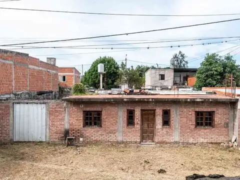 Zona Norte. B° 17 de Octubre. Mza 357B. Casa 100