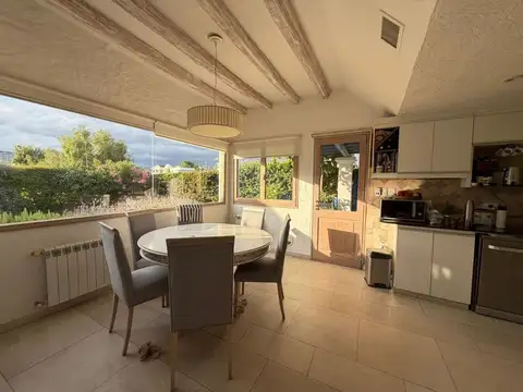 ALQUILER CASA EN CHACRAS DE CORIA