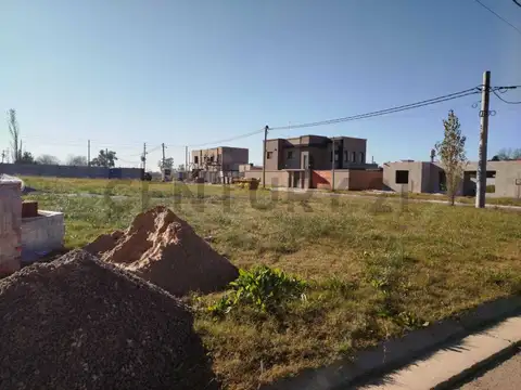 Terreno en Venta en Francisco Alvarez, USD 50.000