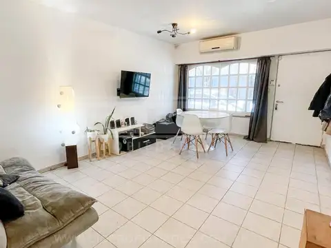 Depto Tipo Casa en Venta en Saavedra, USD 192.000