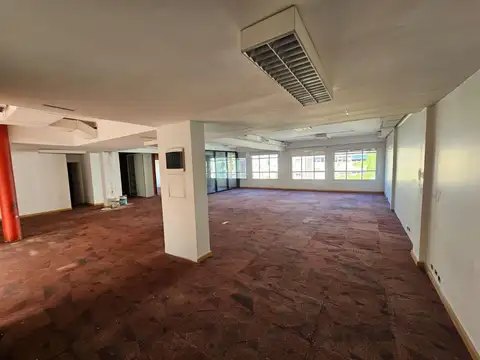 Oficina en alquiler en  Microcentro de 238 m2