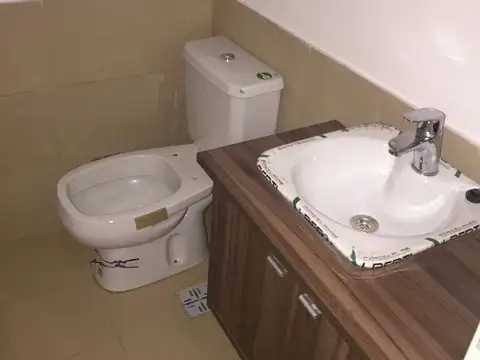 Deptos 2 y 3 amb a estrenar. Cochera Opcional.