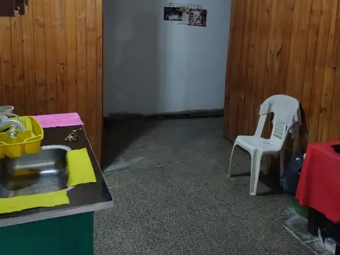 Casa 3 ambientes con 1 baño