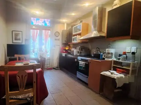 Depto Tipo Casa en Venta en Flores, USD 200.000