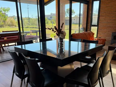 VENTA CASA A TERMINAR CON PILETA BARRIO PRIVADO