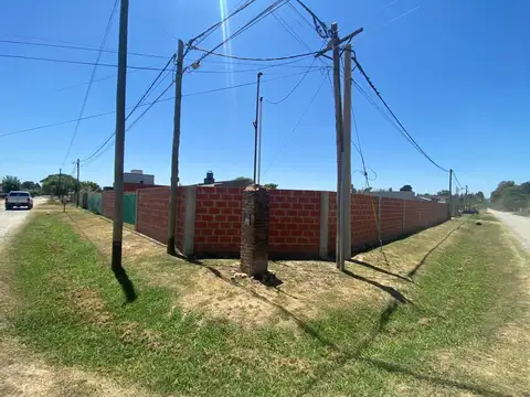 Casa 2 ambientes con 1 baño