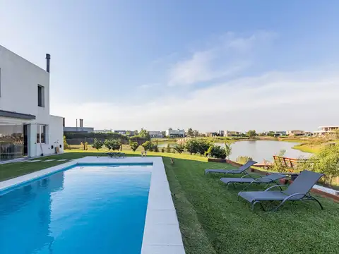 VENTA CASA 6 AMB AL LAGO PISCINA MUELLE EL CANTON