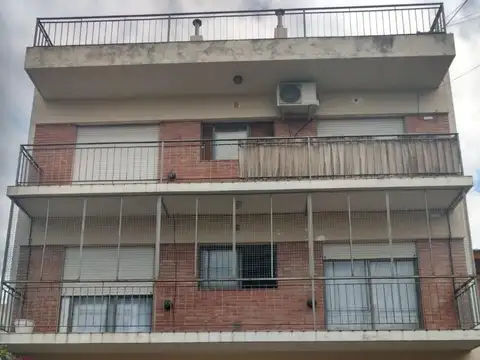 APTO CREDITO - DEPARTAMENTO 2 AMBIENTES CON COCHERA EN VILLA BALLESTER