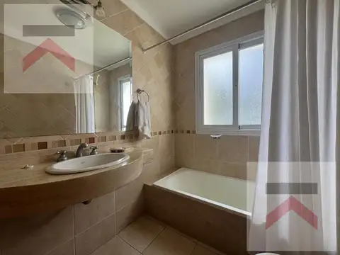 Casa de 7 ambientes en UN LOTE de 1082m2 Los Cardales Country Club APTO CREDITO