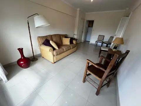 3 AMBIENTES EN ALQUILER. YRIGOYEN Y MORENO.