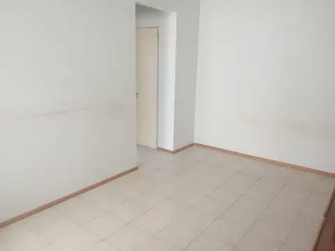 Departamento en alquiler en Monte Castro