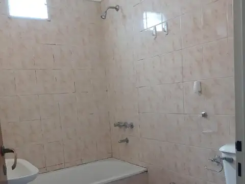 Depto Tipo Casa en Alquiler en Villa Luro, $ 850.000