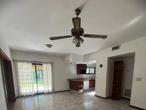 Casa de 8 ambientes en alquiler en Pilar, km 50