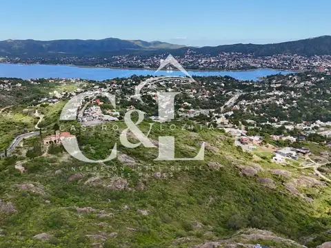 Venta Lote De 694M2 En Villa Ernestina - Villa Del Lago, Villa Carlos Paz
