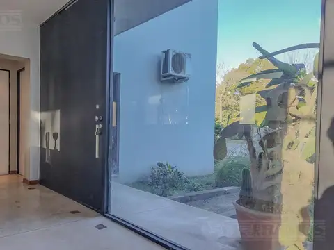 Casa en Venta en Boulevares, USD 490.000