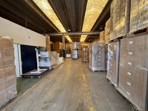 Galpon en Venta 50  mts Fondo