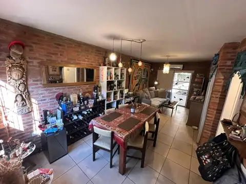 Casa 2 ambientes con 1 baño