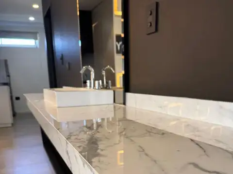 Depto Tipo Casa en Alquiler de 2 dormitorios