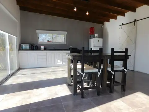 Venta - Casa - monoambiente - Los Pinos - Exaltacion de la Cruz