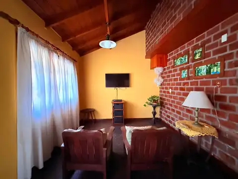Casa 5 ambientes con 2 baños