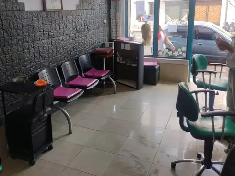 Local en Alquiler Via Púb.