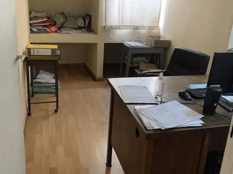 NO APTAS P/ VIVIENDA, SOLO OFICINAS - Piso alto al frente