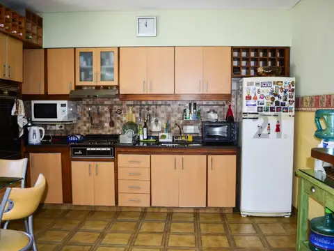 Casa 5 ambientes con 3 baños