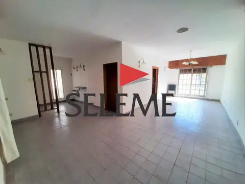 Casa 4 ambientes con 3 baños