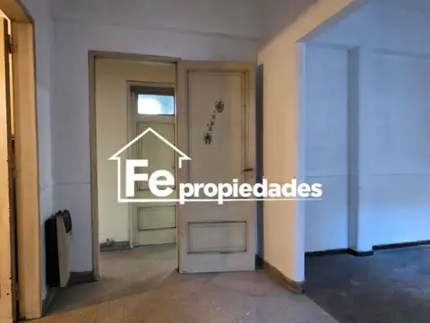 Av. Rivadavia 8500, Piso 1